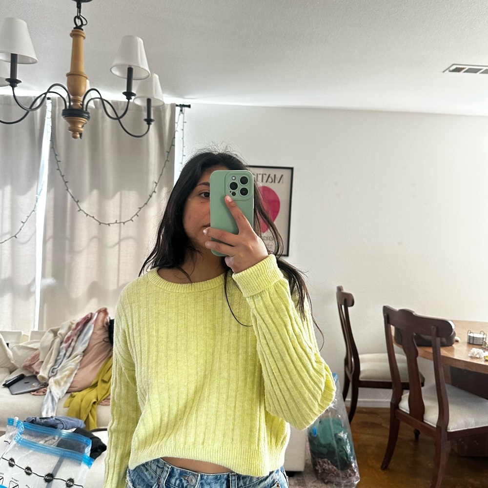 Sanctuary Lemon Ribbed Cropped Crewneck Sweater